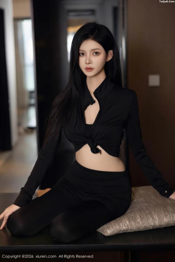   [XiuRen]高清写真图 2026.01.28 No.11283 沈如斯 黑色情趣服饰第2张图片